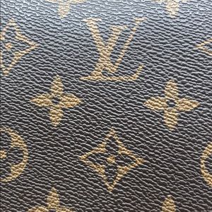 Meet your Posher, Kira